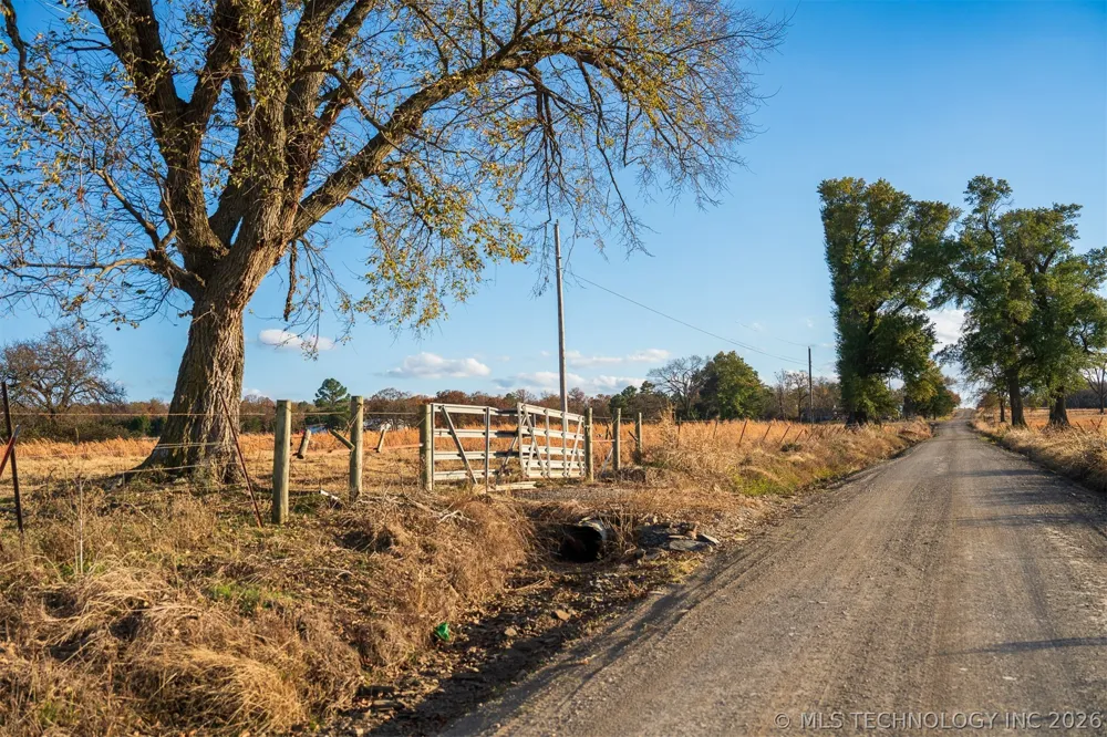 140 S County Road 4440 McCurtain, OK 74944