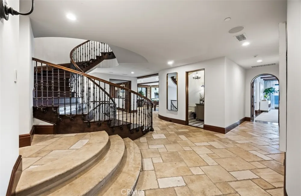 177 Shorecliff Road Corona del Mar, CA 92625