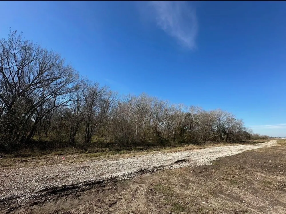County Road 609 Angleton, TX 77515