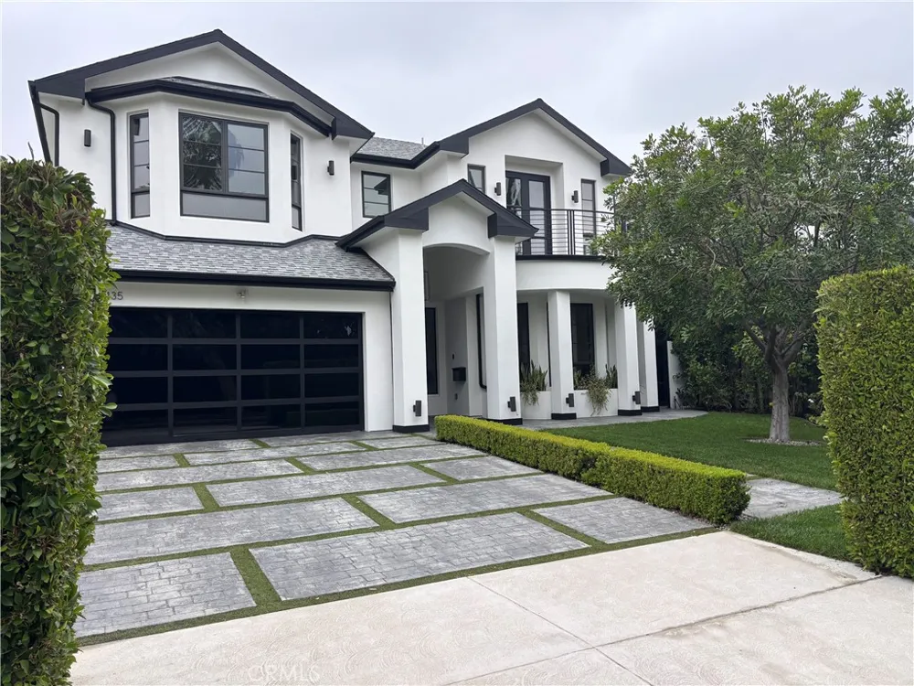 4435 Camellia Studio City, CA 91602