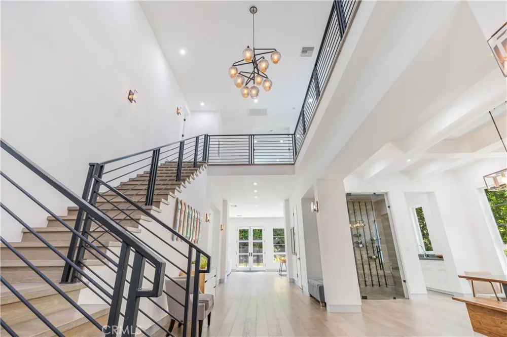 4435 Camellia Studio City, CA 91602