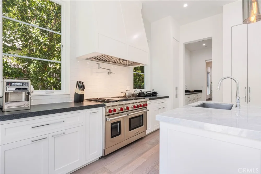 4435 Camellia Studio City, CA 91602