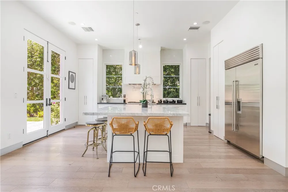 4435 Camellia Studio City, CA 91602