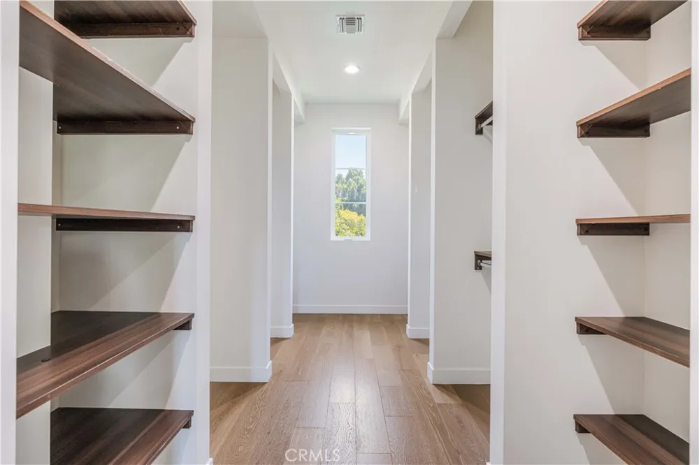 4435 Camellia Studio City, CA 91602