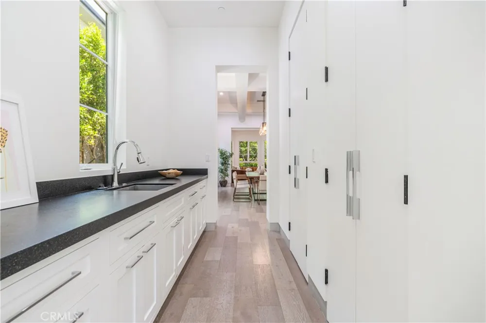 4435 Camellia Studio City, CA 91602