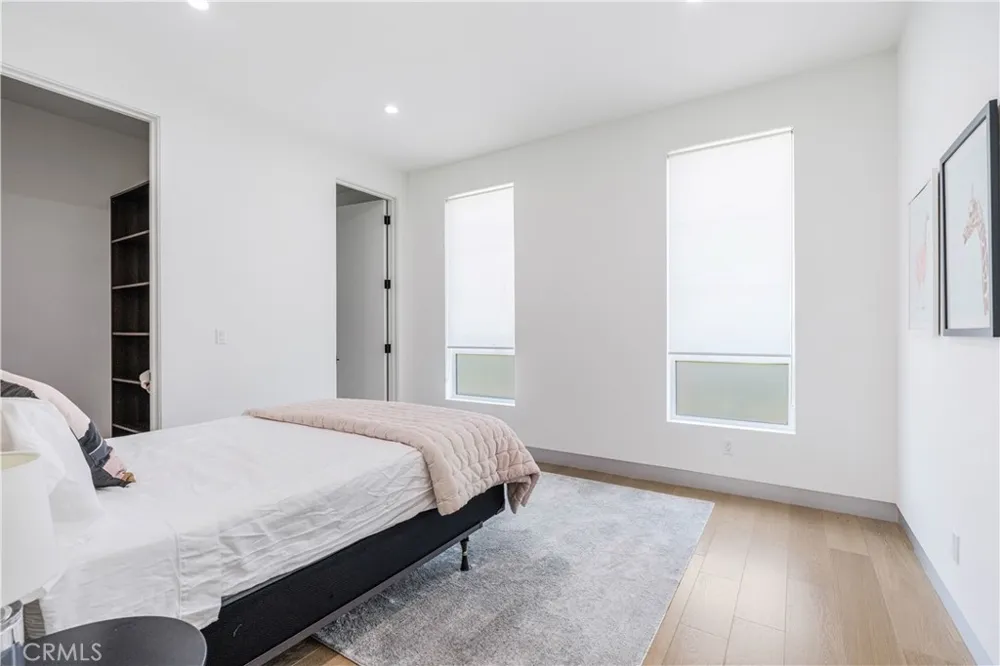 4435 Camellia Studio City, CA 91602