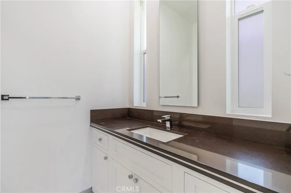 4435 Camellia Studio City, CA 91602