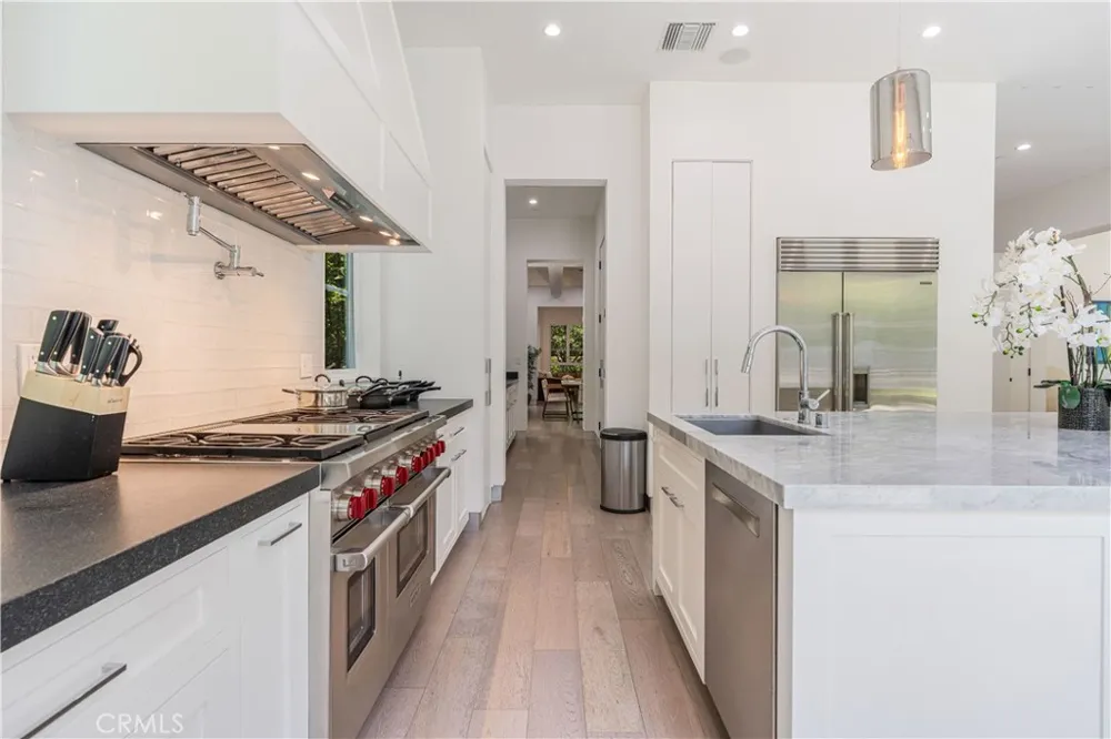4435 Camellia Studio City, CA 91602