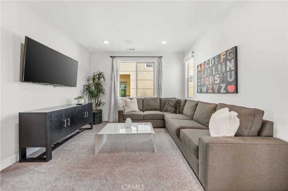 173 Terrapin Irvine, CA 92618