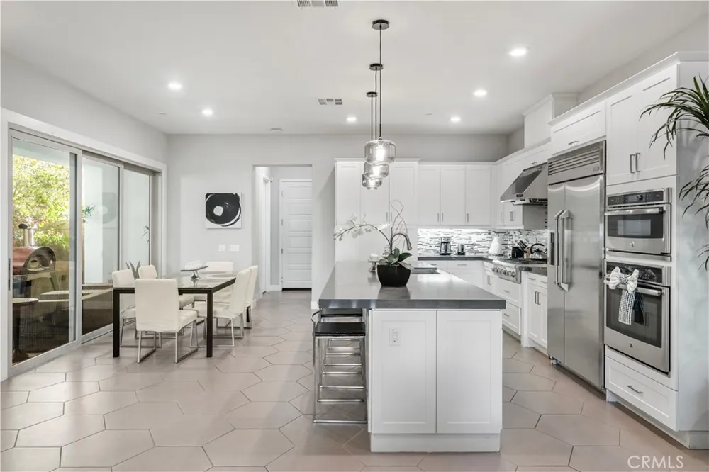 173 Terrapin Irvine, CA 92618