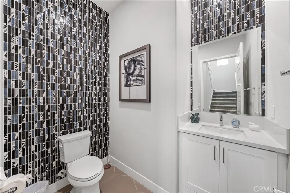 173 Terrapin Irvine, CA 92618
