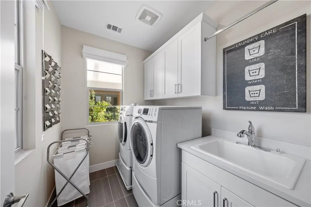 173 Terrapin Irvine, CA 92618