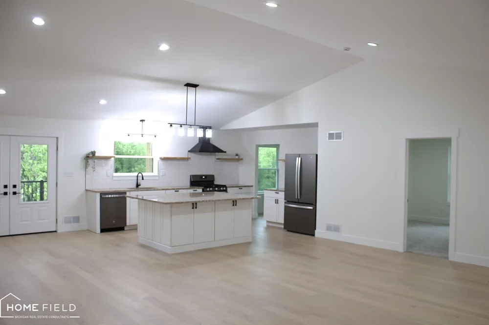 11175 S State Road Antrim Township, MI 48857