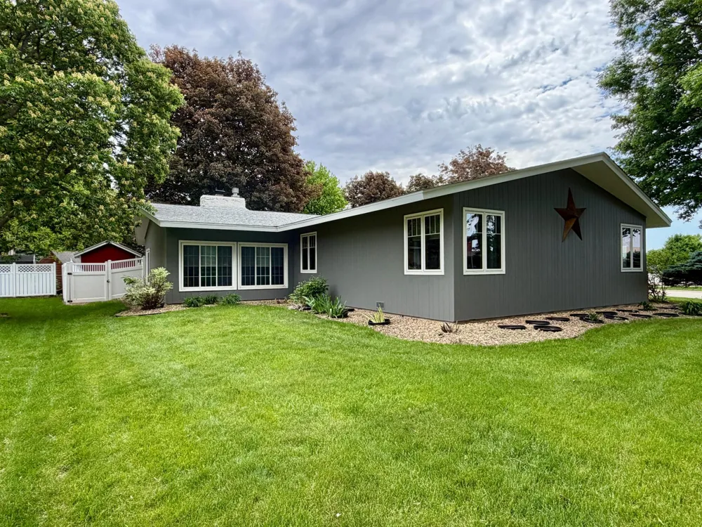 306 S Fairview Drive Luverne, MN 56156