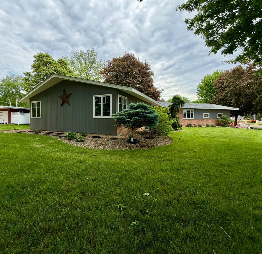 306 S Fairview Drive Luverne, MN 56156