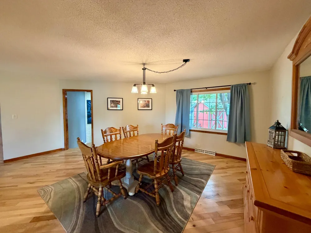 306 S Fairview Drive Luverne, MN 56156