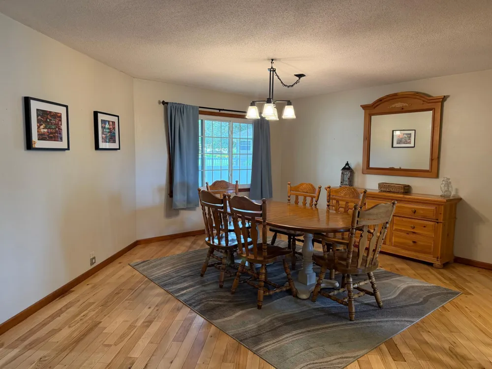 306 S Fairview Drive Luverne, MN 56156