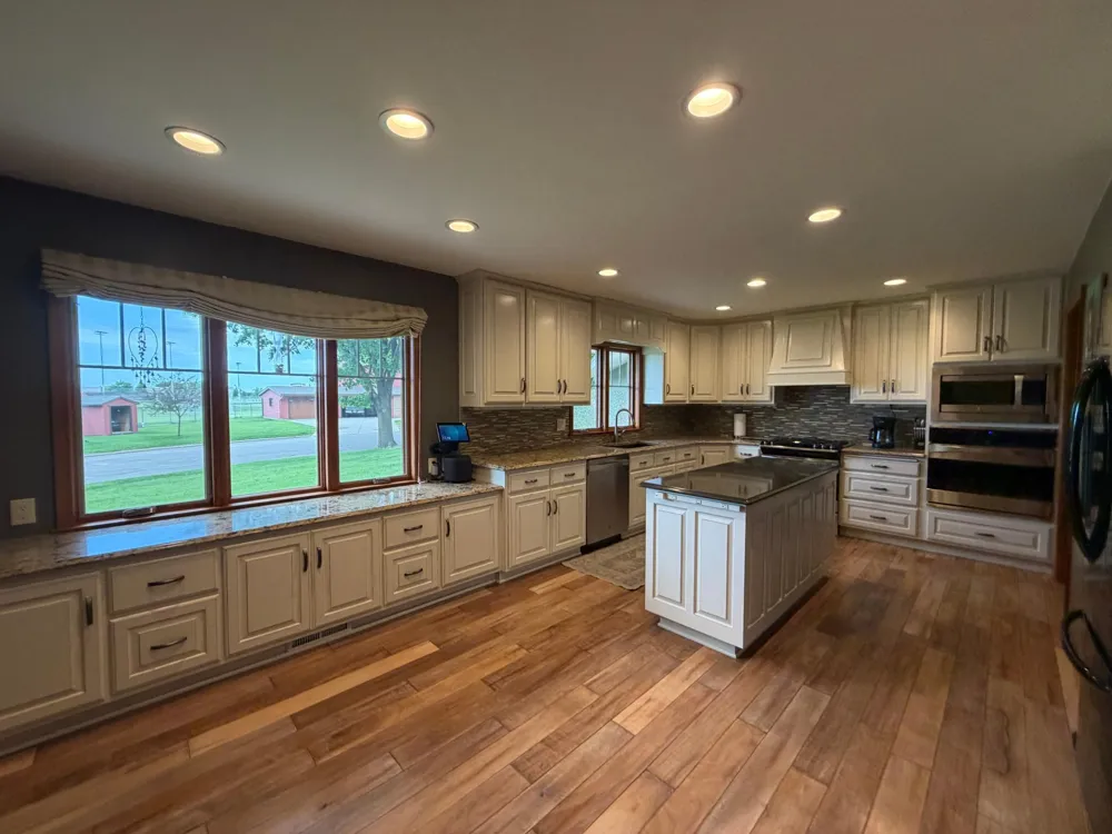 306 S Fairview Drive Luverne, MN 56156