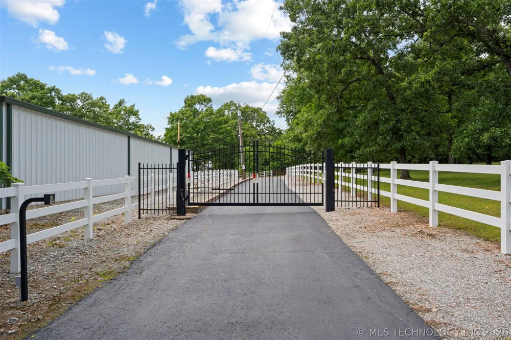 62194 E 246 LANE Grove, OK 74344