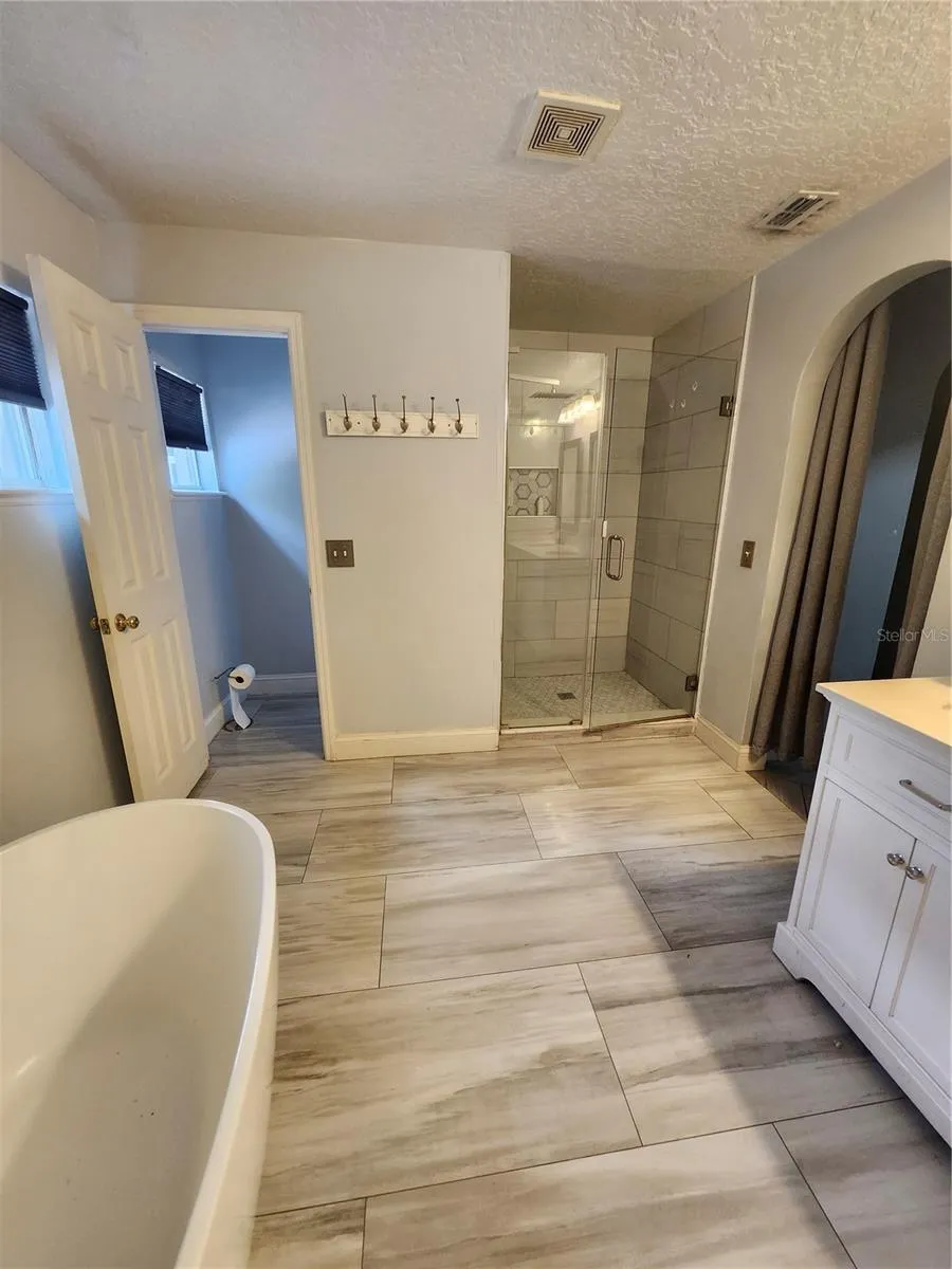 2200 EL MARRA DRIVE Ocoee, FL 34761
