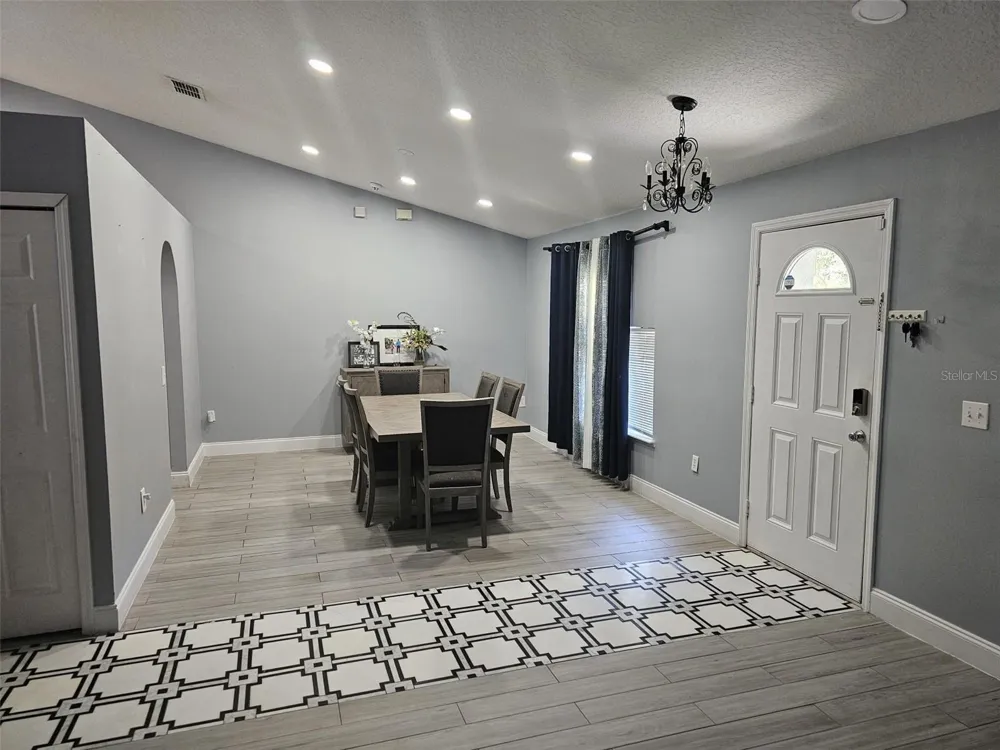 2200 EL MARRA DRIVE Ocoee, FL 34761