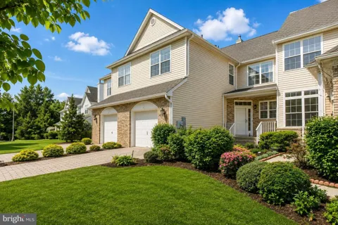 10 THOREAU COURT