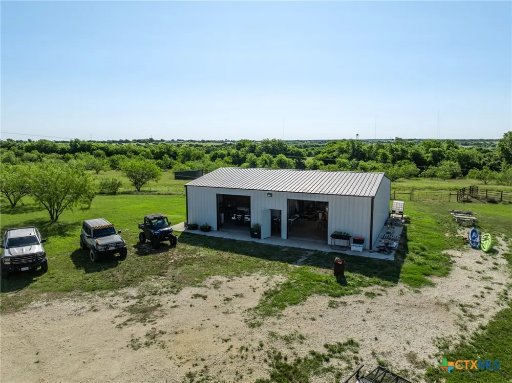 1227 Alexander Road Moody, TX 76557