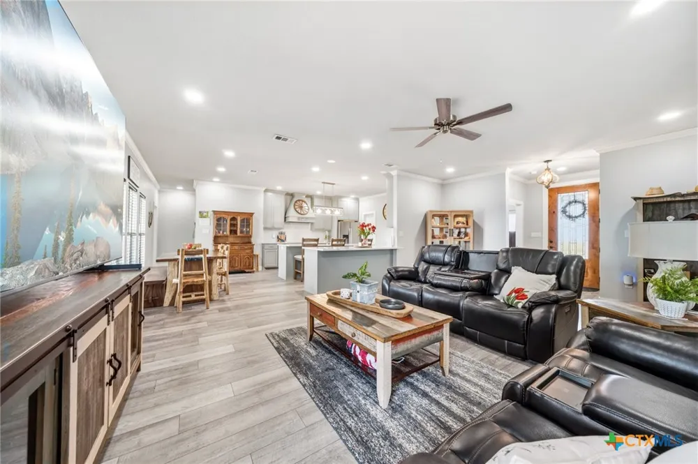 1227 Alexander Road Moody, TX 76557