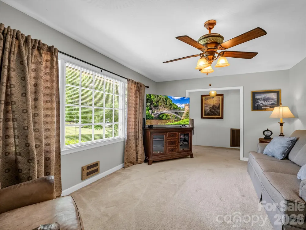 72 McEntire Road Tryon, NC 28782