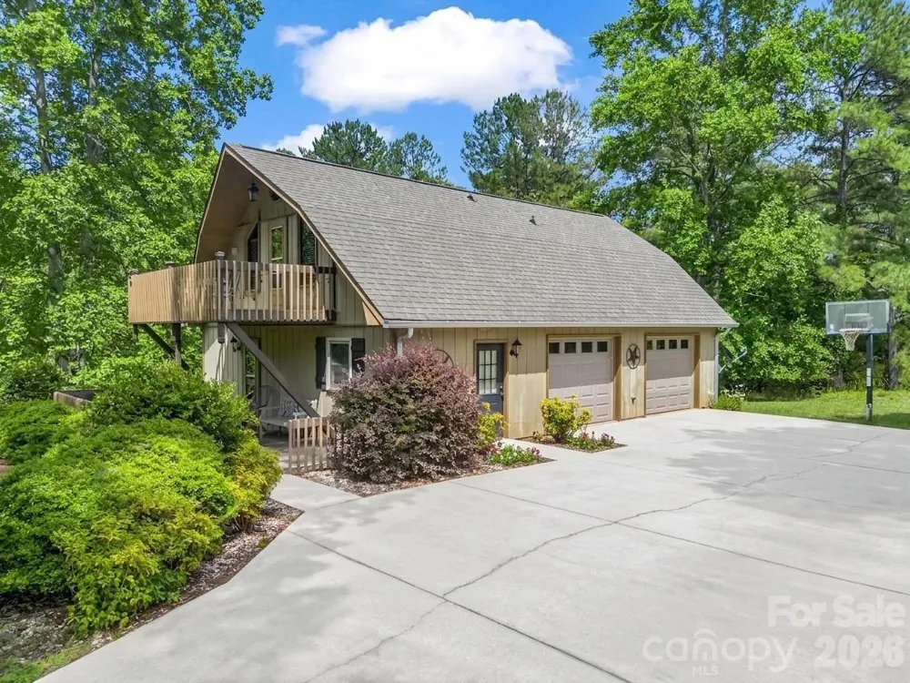 72 McEntire Road Tryon, NC 28782
