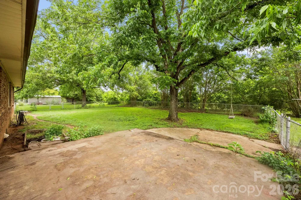 2829 Bettis Road Grover, NC 28073