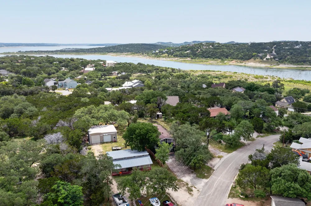 1070 Timberlane Drive Canyon Lake, TX 78133