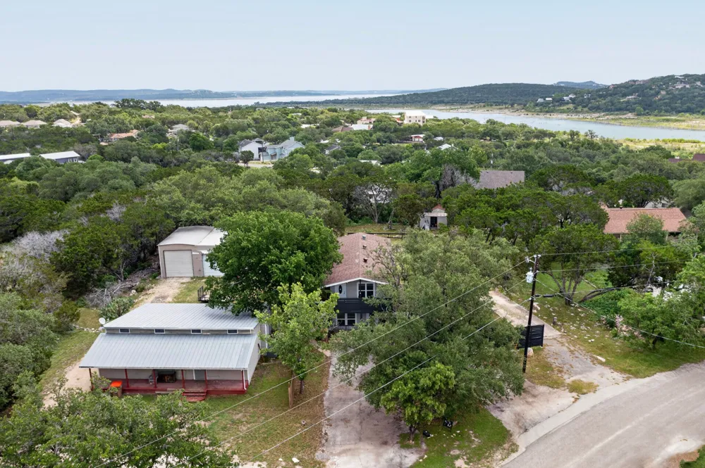 1070 Timberlane Drive Canyon Lake, TX 78133