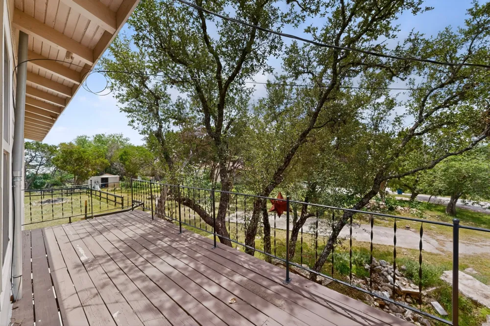 1070 Timberlane Drive Canyon Lake, TX 78133
