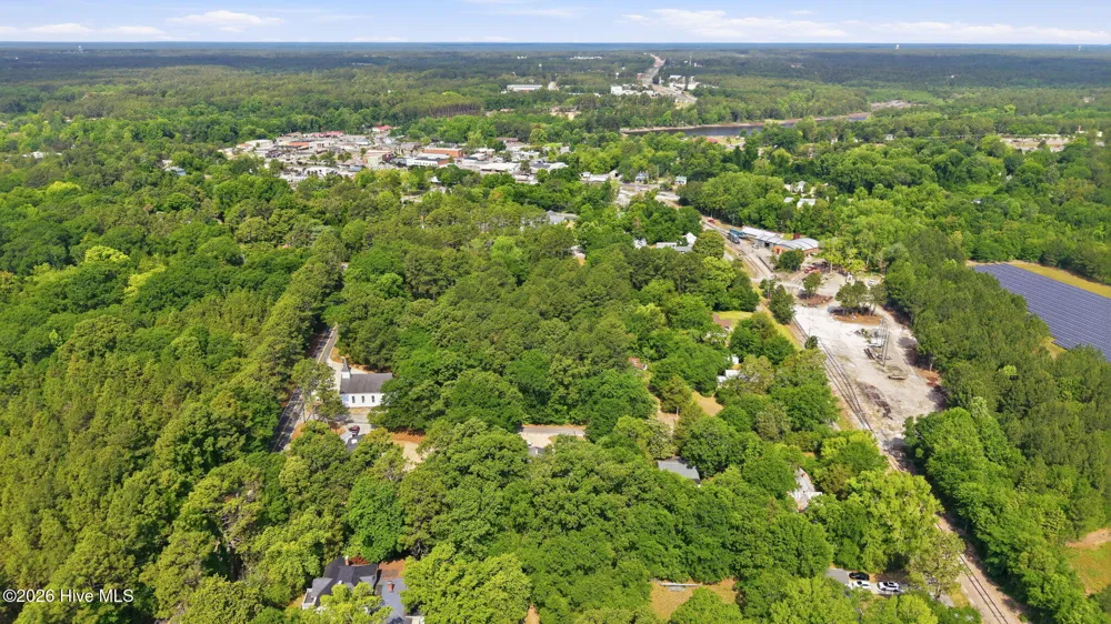 208 Blue Street Aberdeen, NC 28315