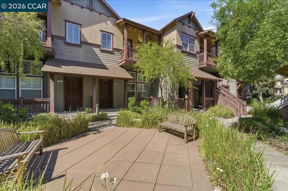 108 Serra Way San Pablo, CA 94806