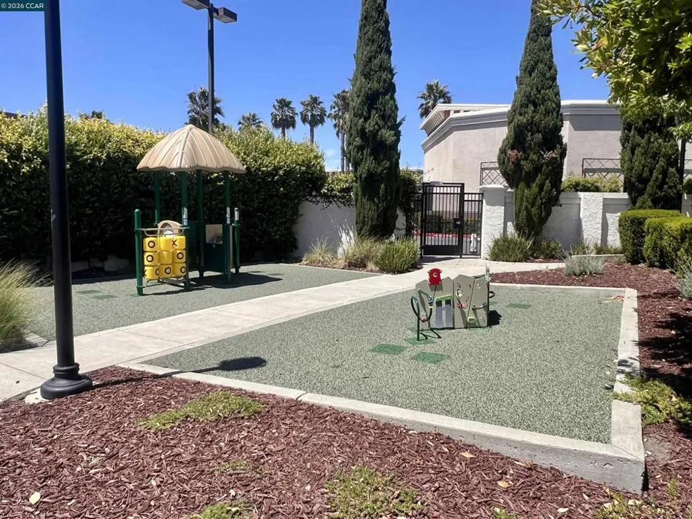 108 Serra Way San Pablo, CA 94806