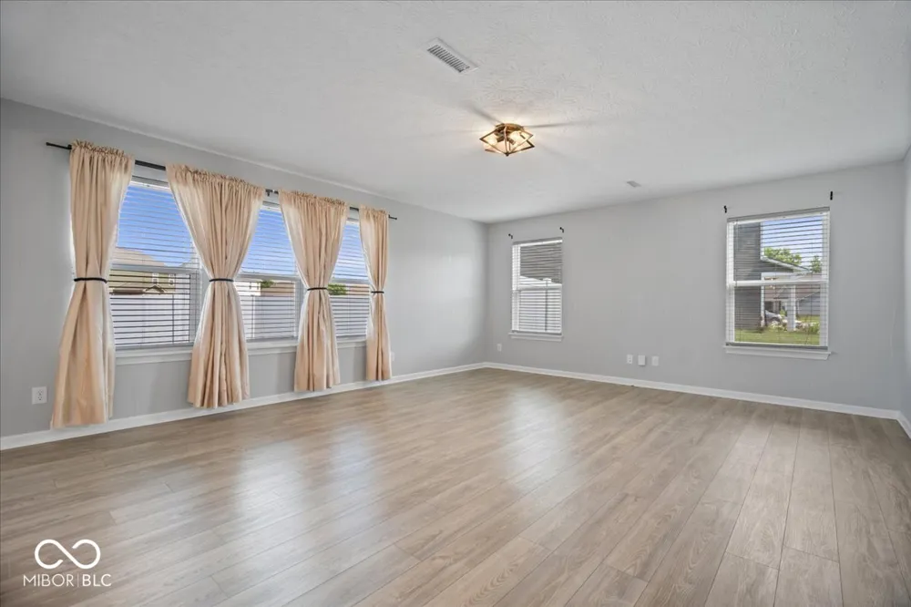 13194 Landing Circle E Camby, IN 46113