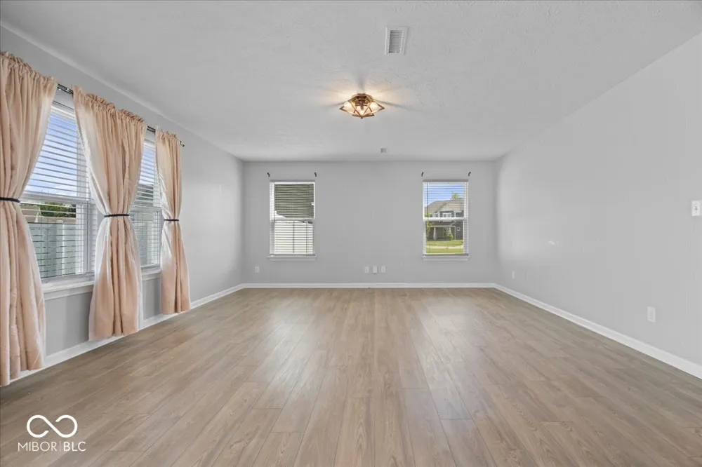 13194 Landing Circle E Camby, IN 46113