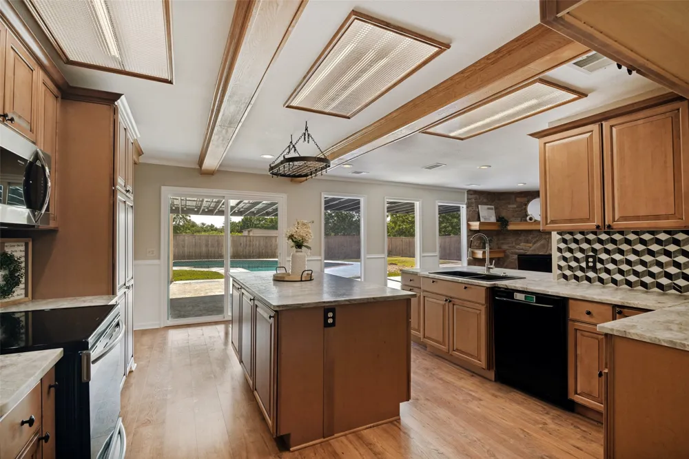 3 Harvest Way Lucas, TX 75098