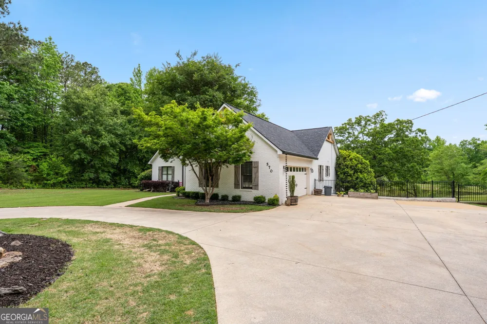 570 Martin Mill RD Moreland, GA 30259