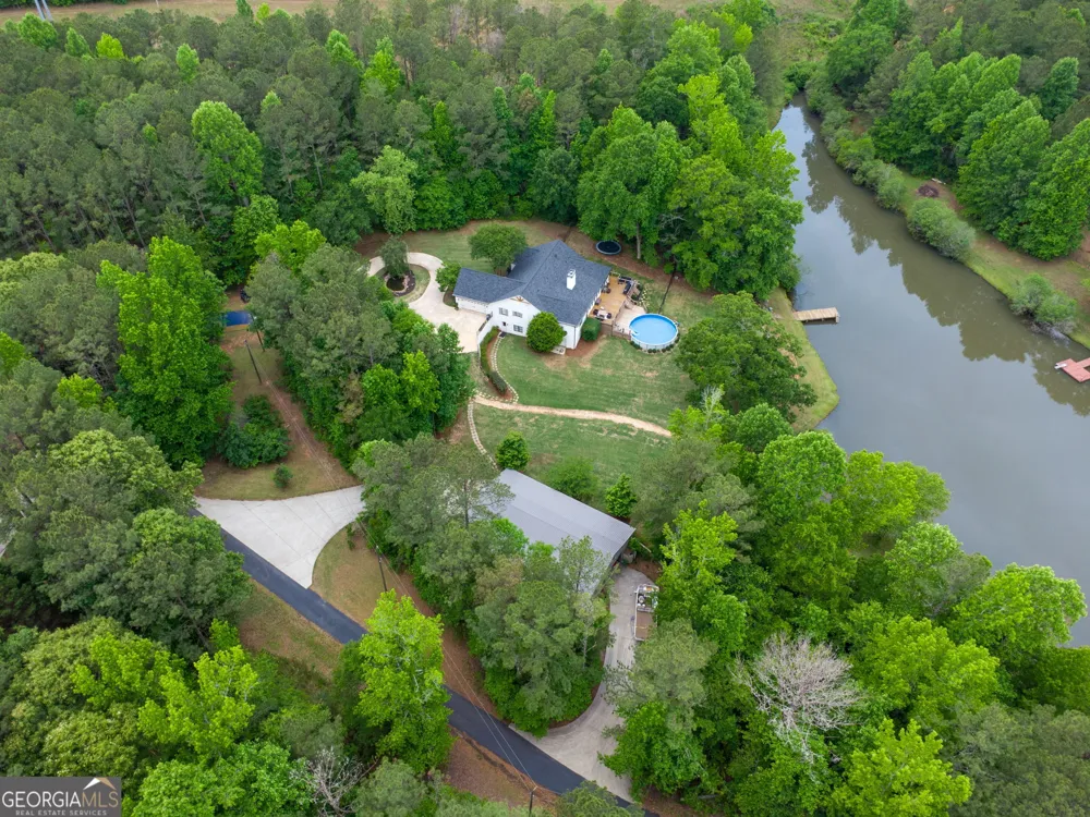 570 Martin Mill RD Moreland, GA 30259