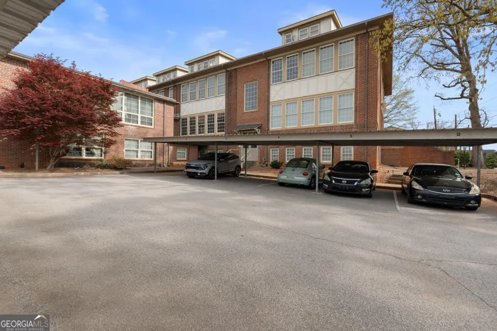 600 College ST Hapeville, GA 30354