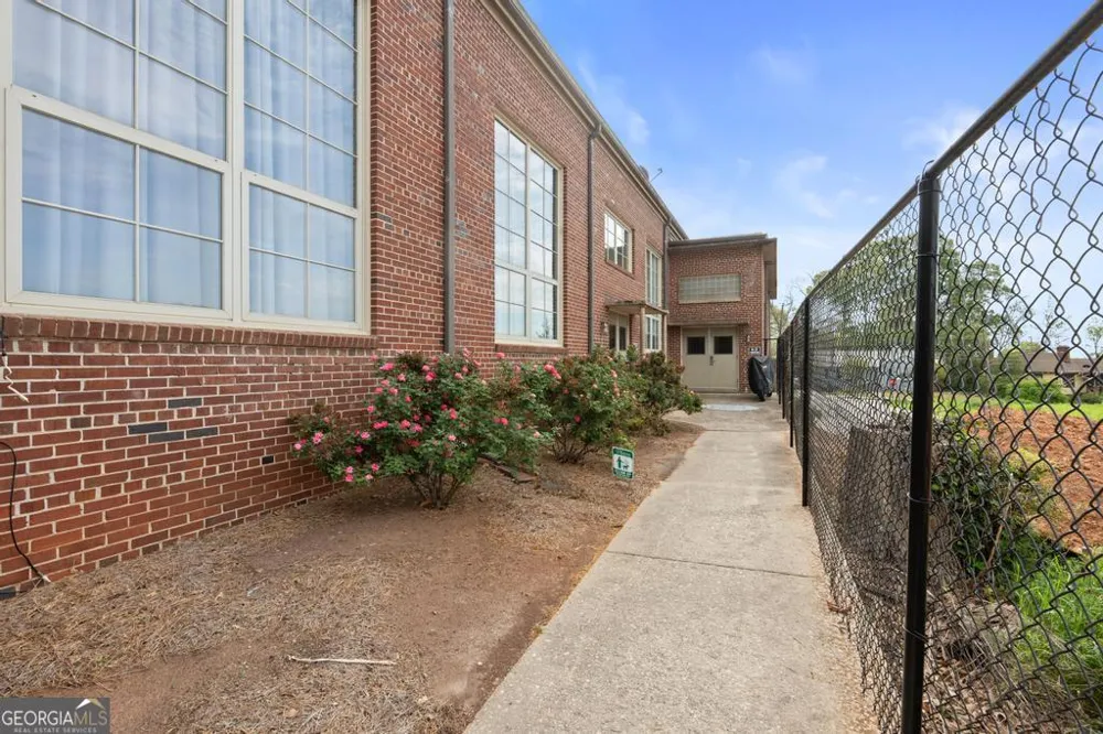600 College ST Hapeville, GA 30354