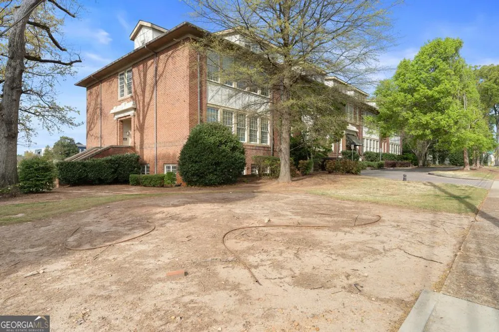 600 College ST Hapeville, GA 30354