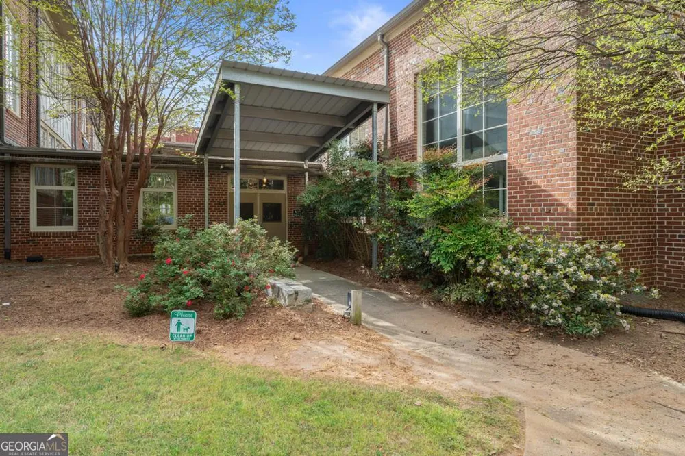 600 College ST Hapeville, GA 30354