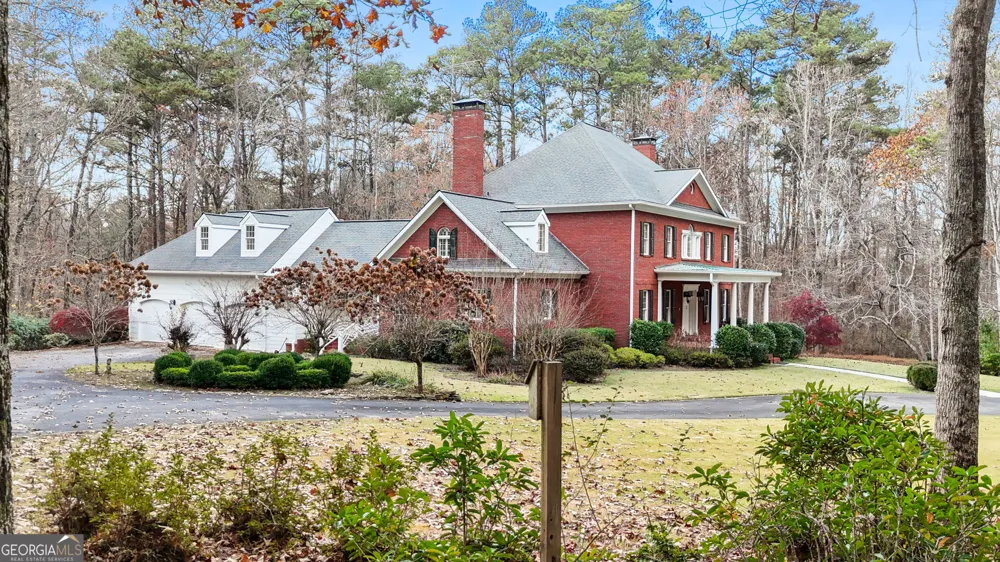 8467 Hearn RD Chattahoochee Hills, GA 30268
