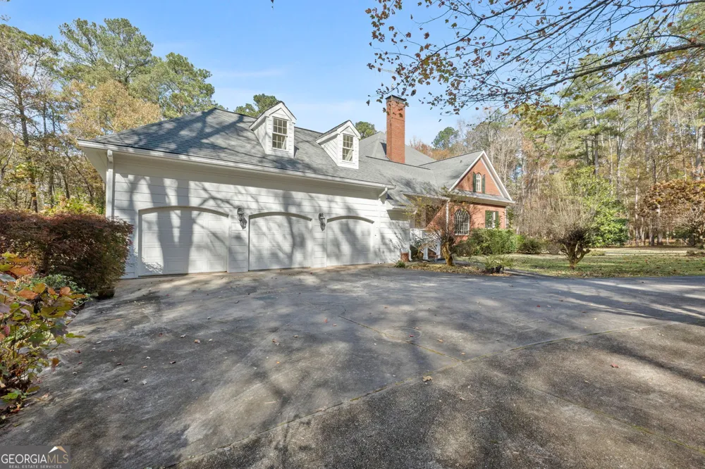 8467 Hearn RD Chattahoochee Hills, GA 30268