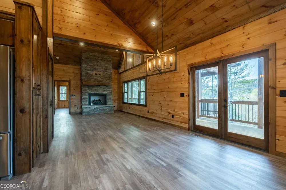 612 Kensington DR Mineral Bluff, GA 30559