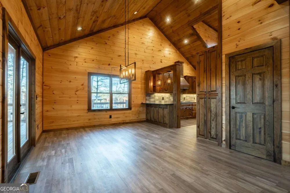 612 Kensington DR Mineral Bluff, GA 30559